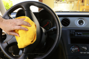 så städar och rengör du bilen på bäst sätt